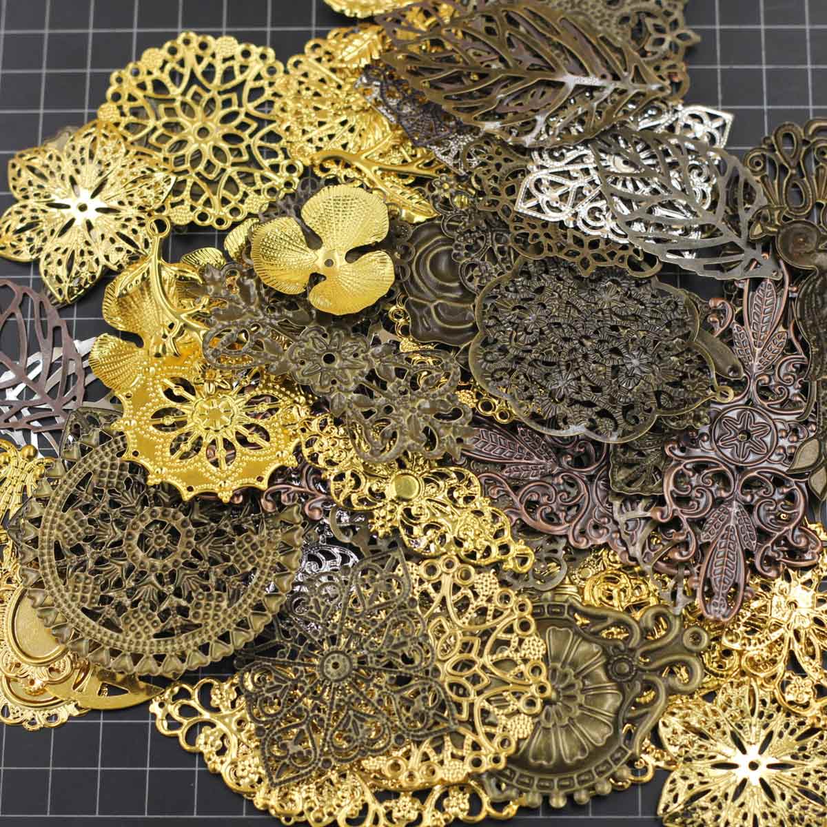 装飾コネクタランダム混合三角形花柄フィリグリーラップ合金クラ - Embellishment Crafts のレビューと価格